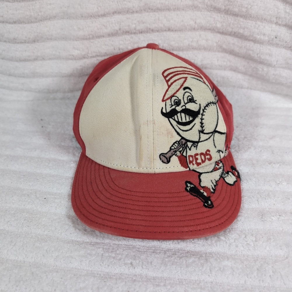 Cincinnati Reds Mr Red Vtg Hat Cap Fitted Size 7 1/4 American Needle Cooperstown